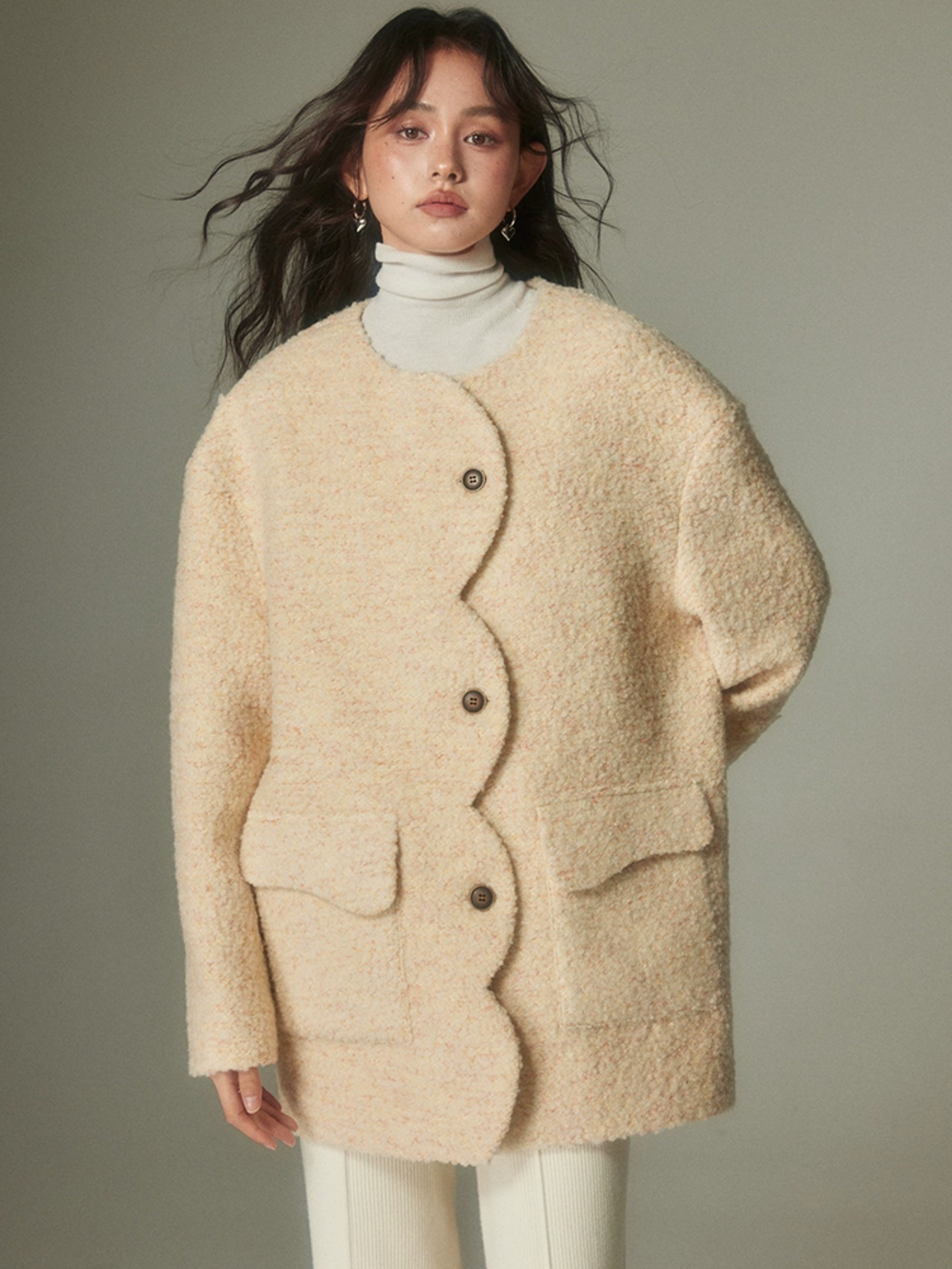 Round Neck Cloud Edge Coat