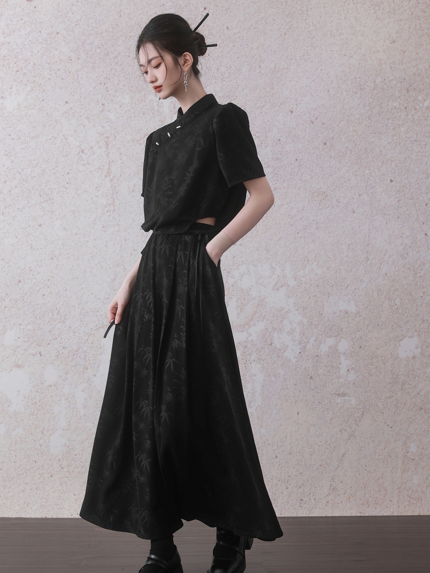 Bamboo Chinese Style Cropped Shirt ＆ Long Skirt Set-Up