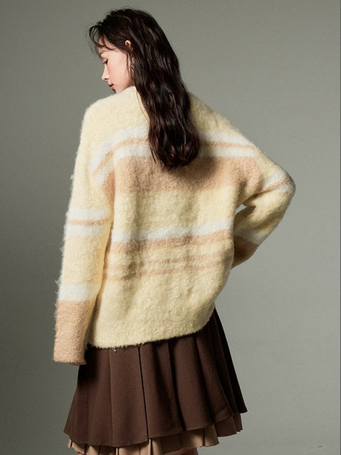 Border Soft And Waxy Loose Sweater