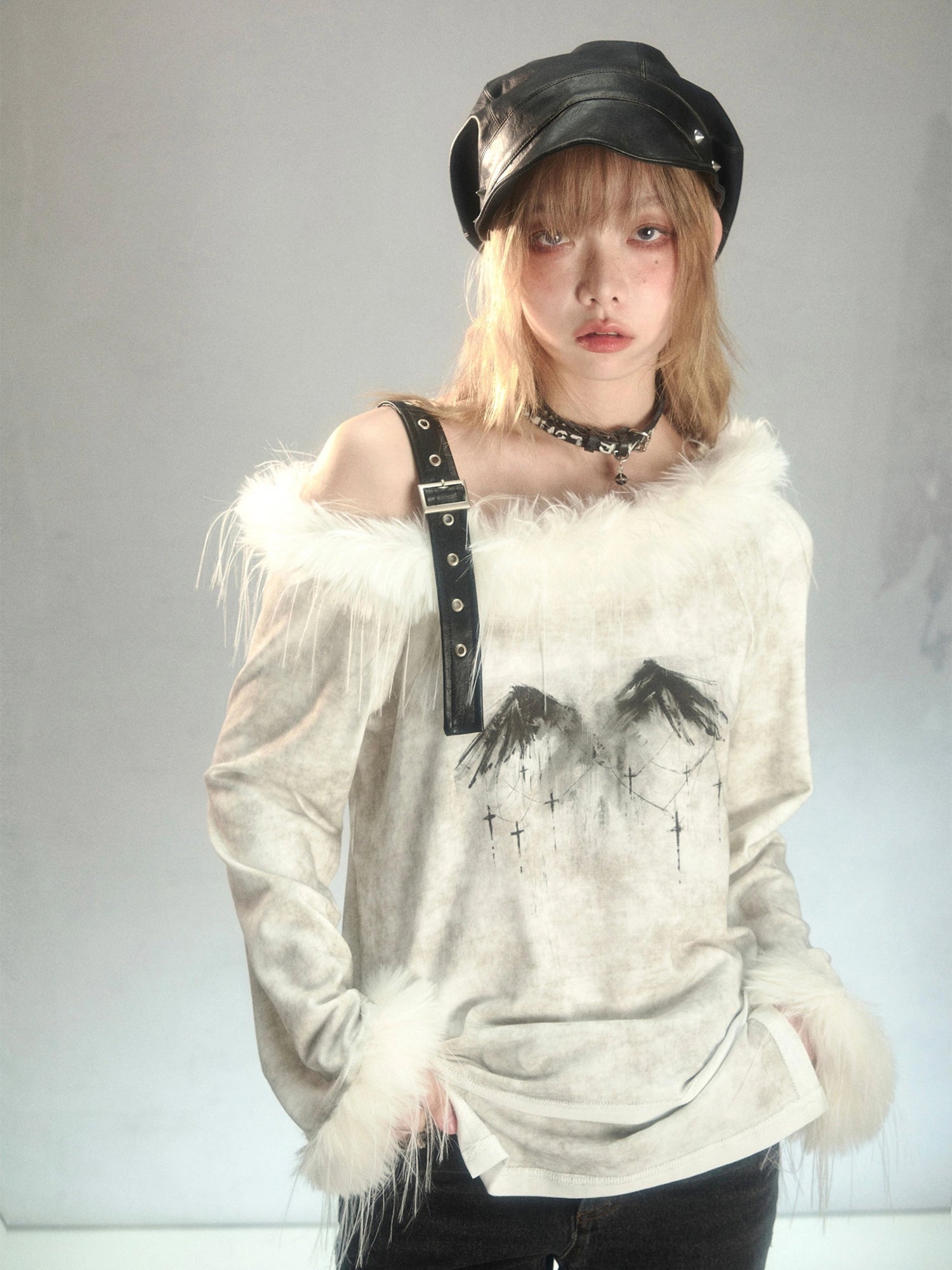 Fur Belt One-line Collar Printed Long-sleeved T-shirt