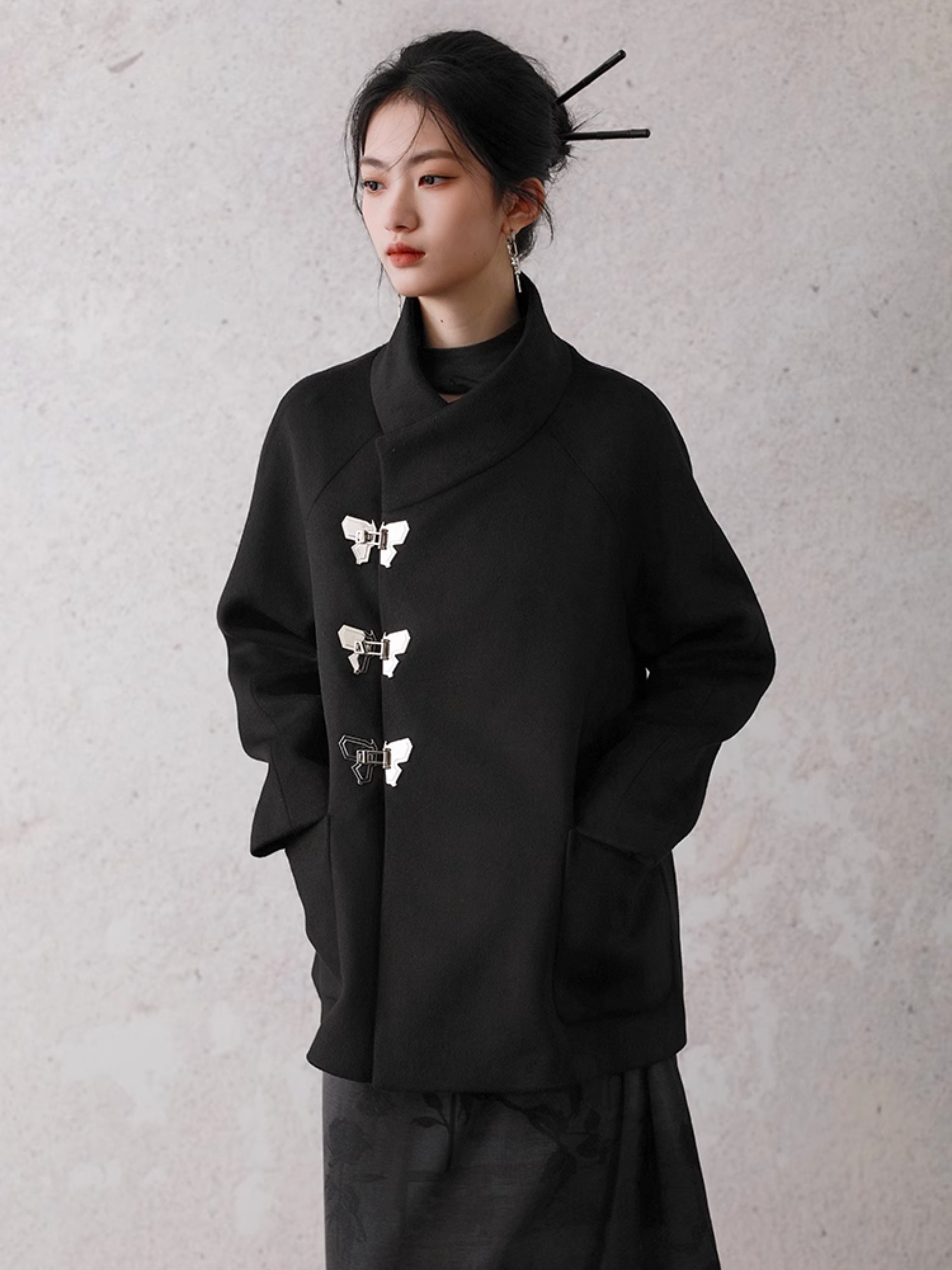 Stand-up Collar Butterfly Button Short Coat