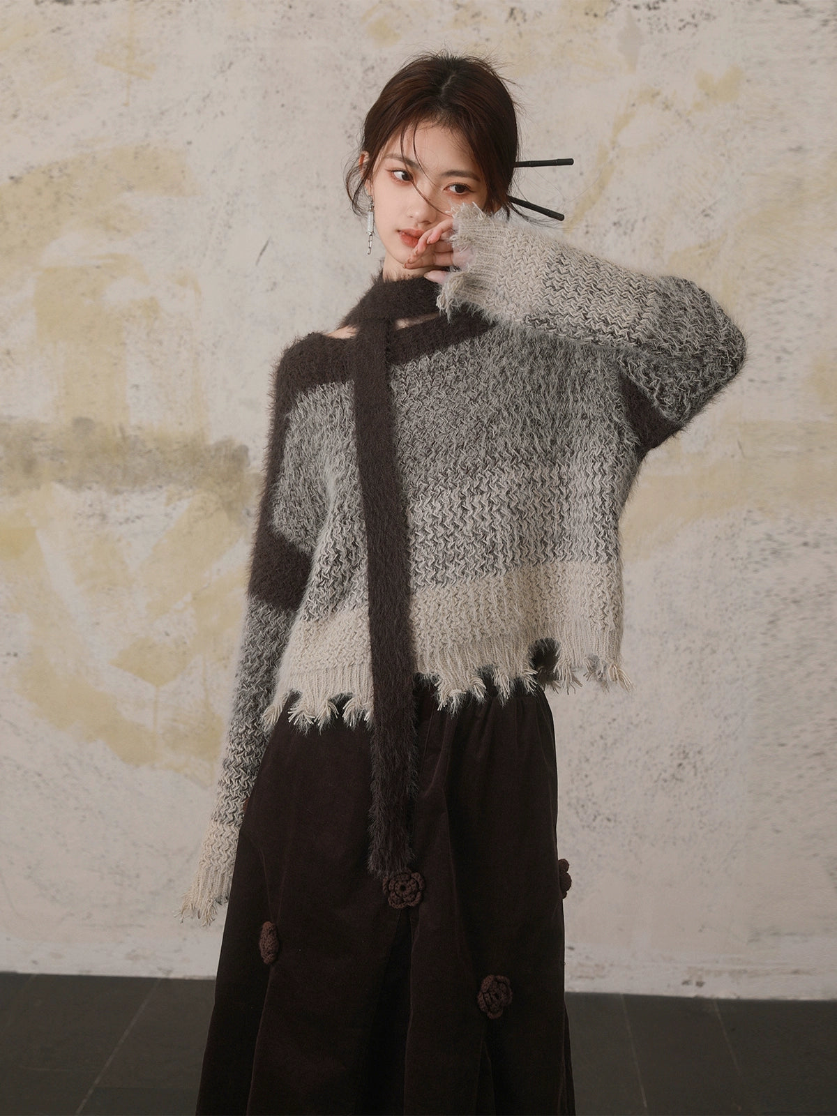 Border Color Loose Sweater & Scarf