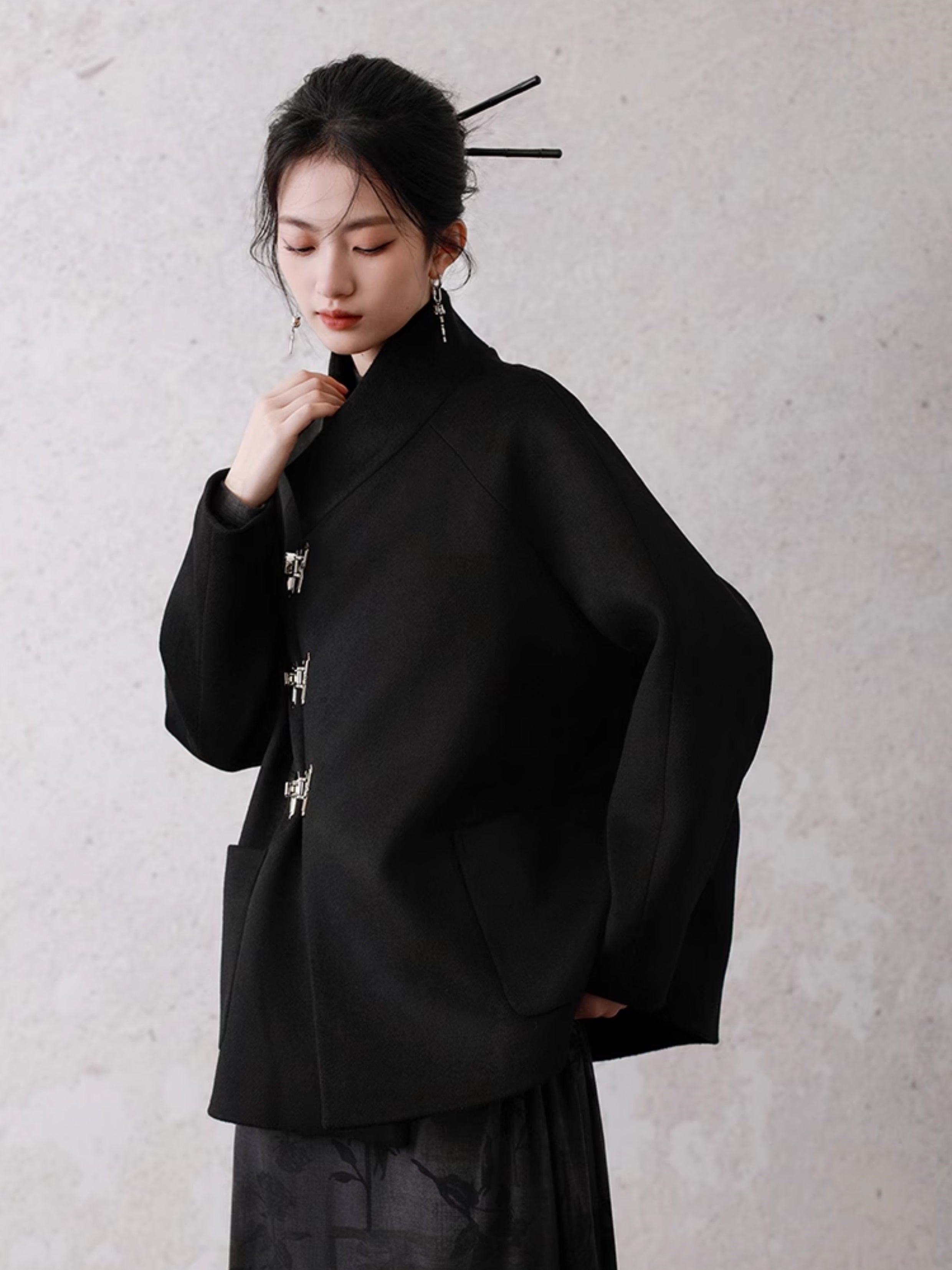 Stand-up Collar Butterfly Button Short Coat