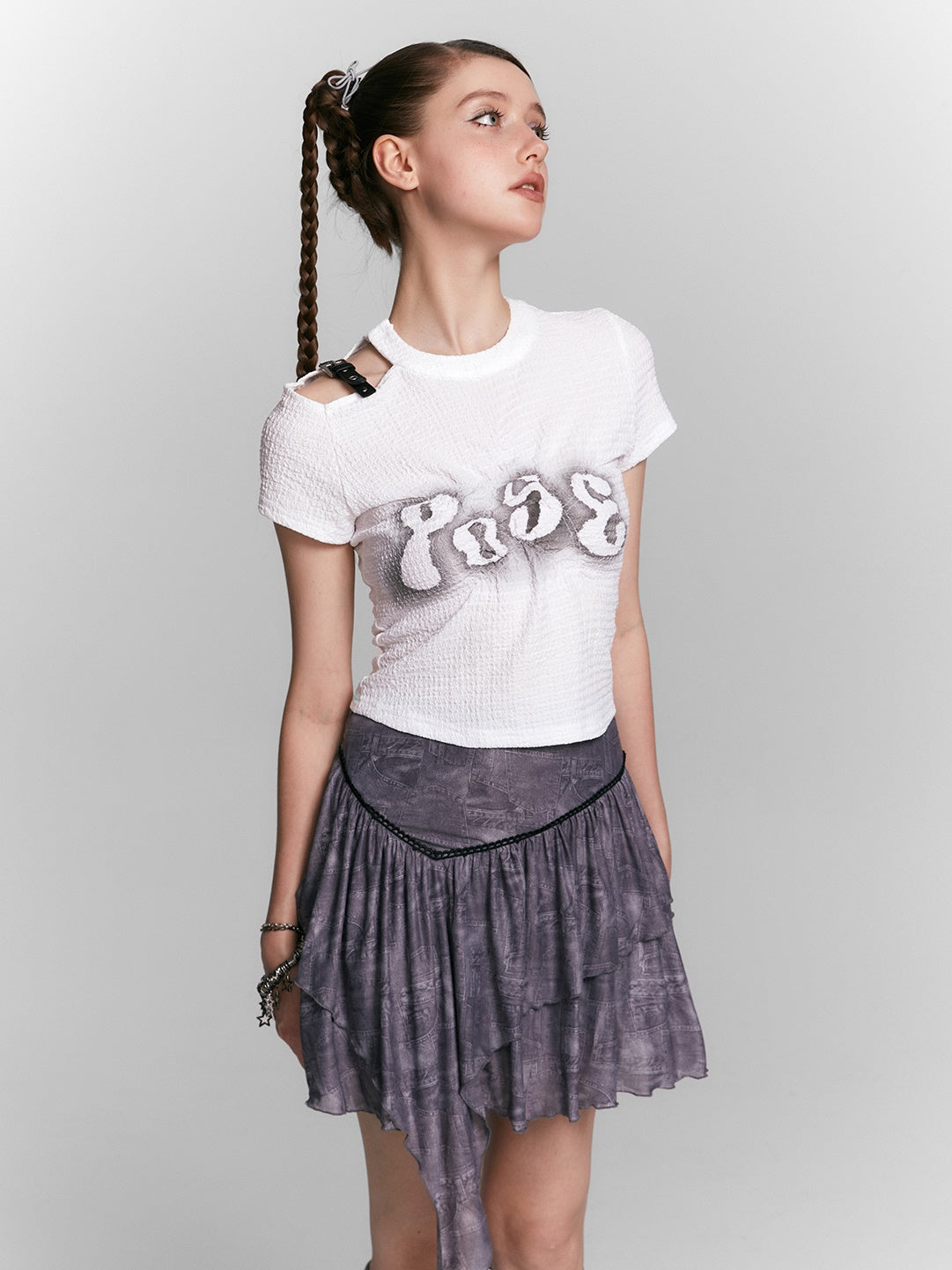 Three-dimensional Folds Asymmetric T-shirt