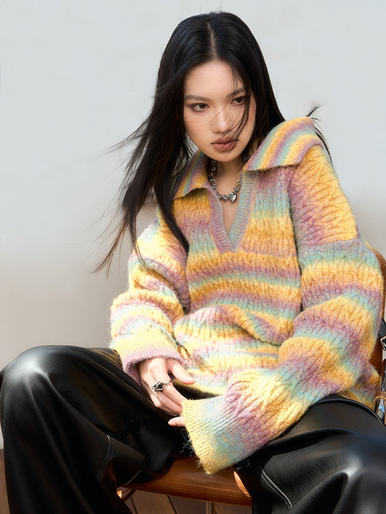 Gradient Rainbow Border Revers Pullover