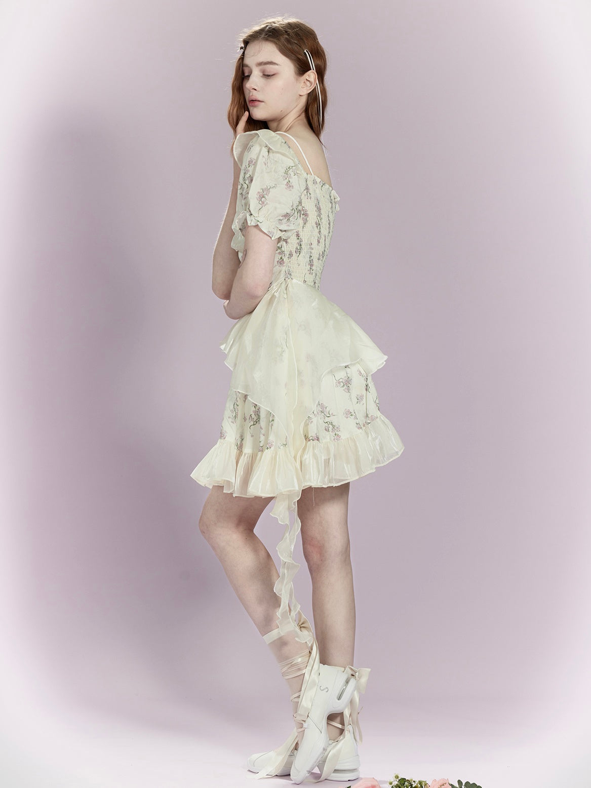 Blumengloss Puffärmel Wickelkleid
