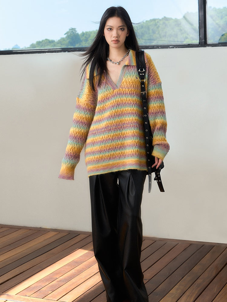 Gradient Rainbow Border Revers Pullover