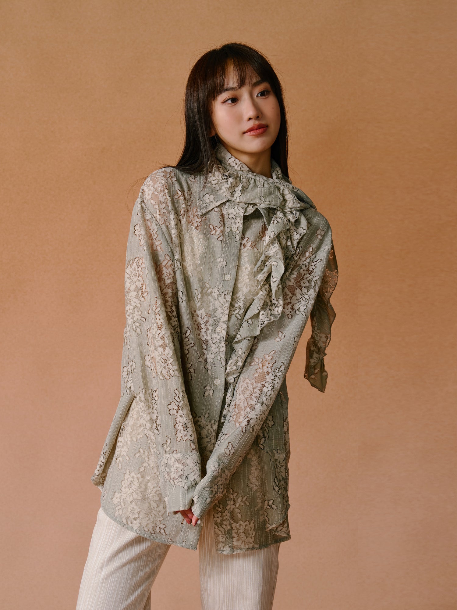 Floral Lace Hollow Shirt ＆ Scarf