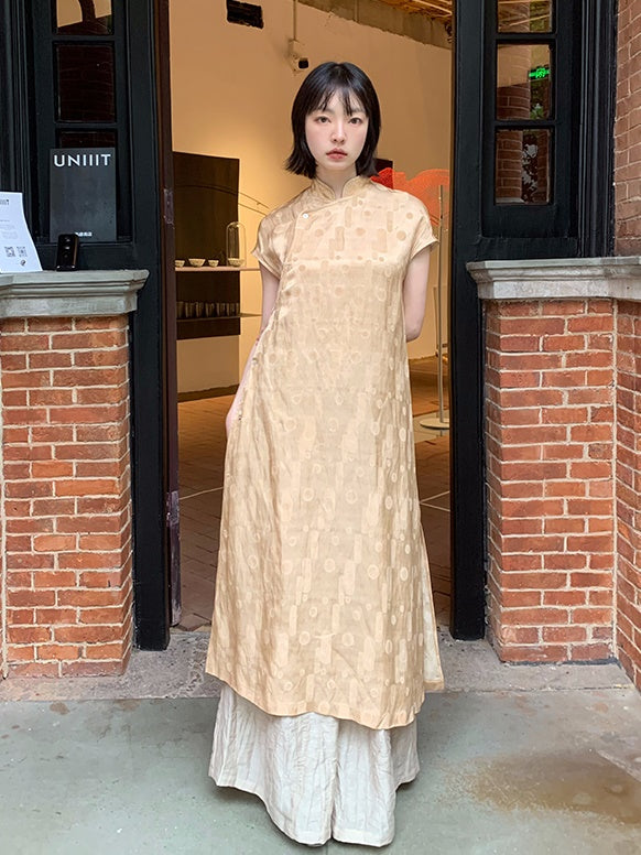 Robe lâche à pois de style chinois