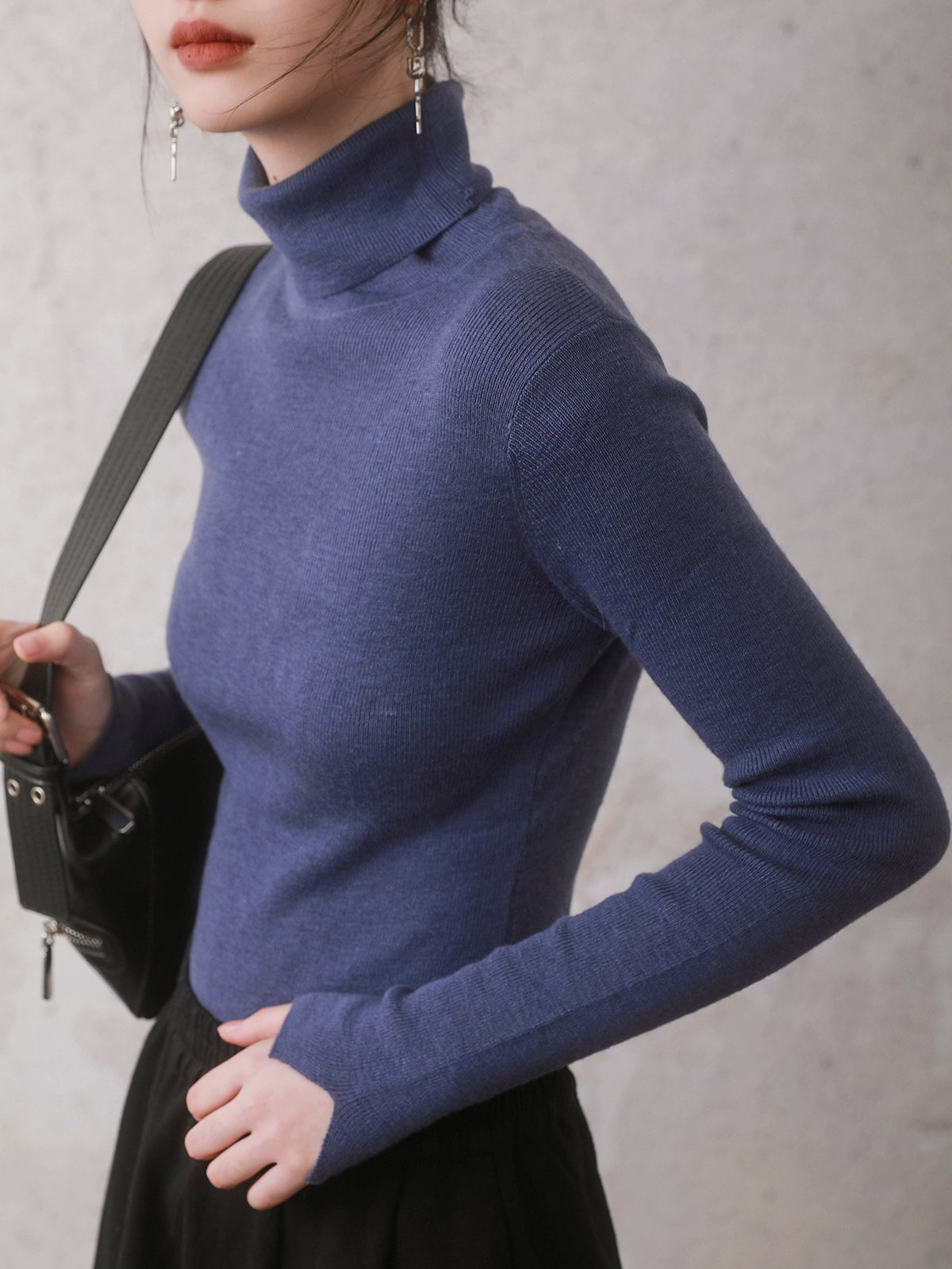 Basic Turtleneck Knitted Shirt