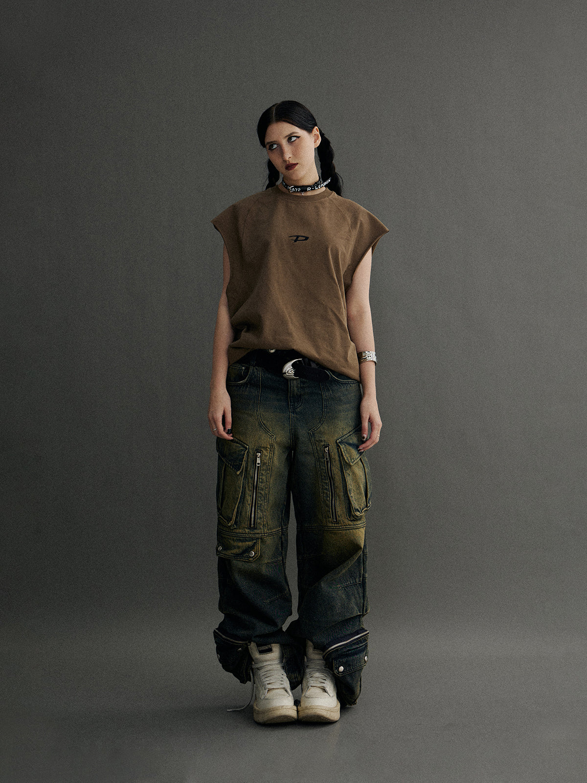 Distressed Multi-pocket Loose Wide-leg Cargo Jeans