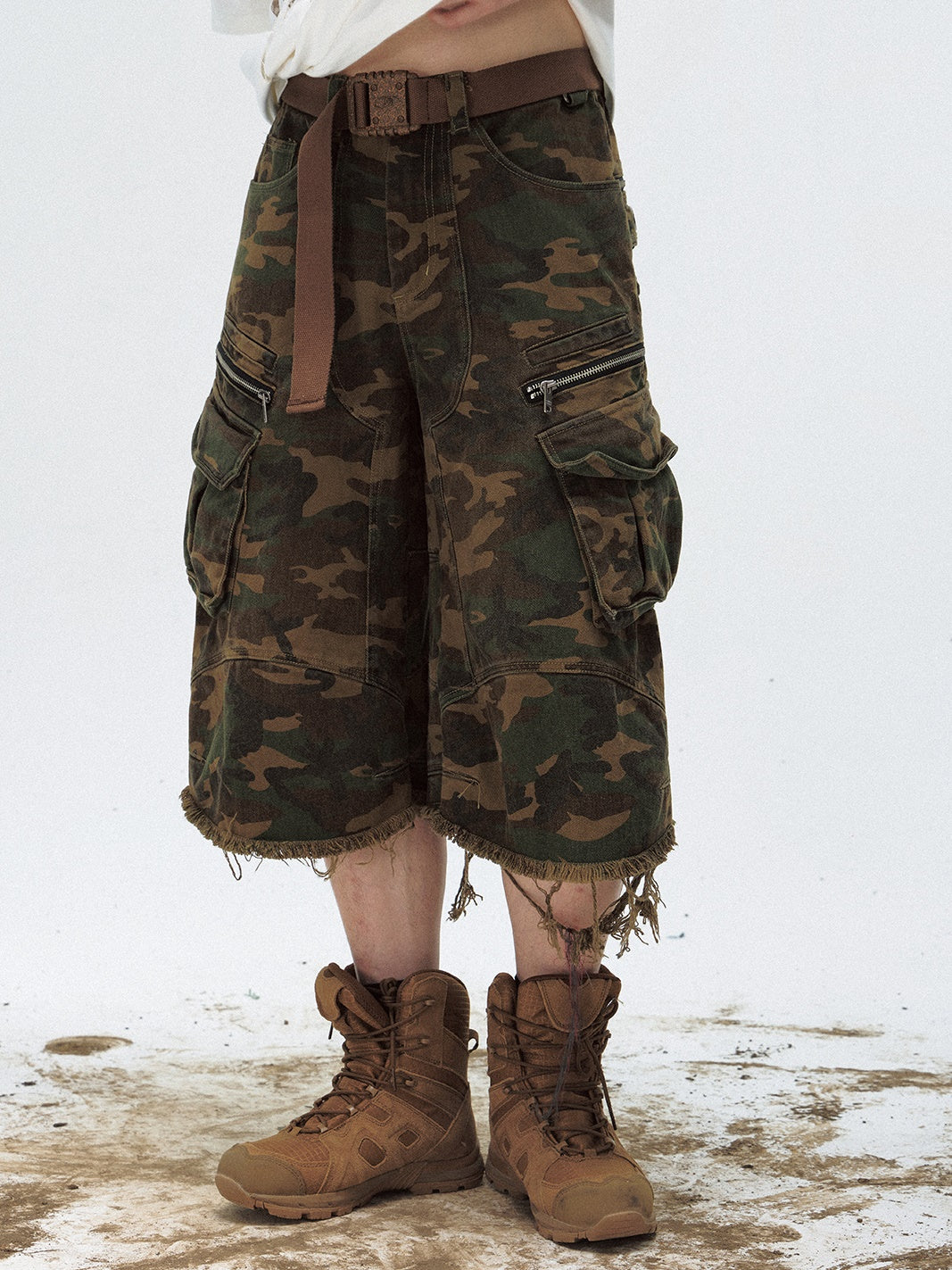 Camouflage Raw Edge Straight Work Cropped Pants