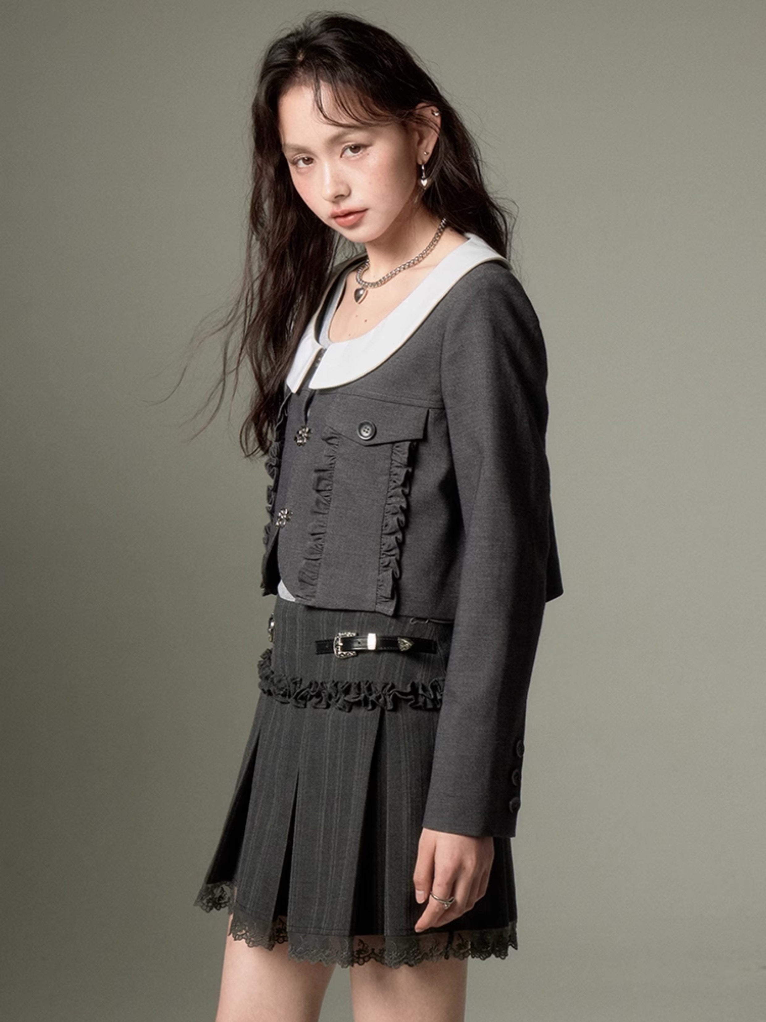 Round Lapel Pocket Lace Short Jacket