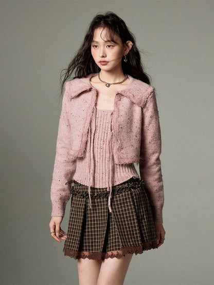 Big Collar Cropped Tricoted Cardigan and Camisole Configuration