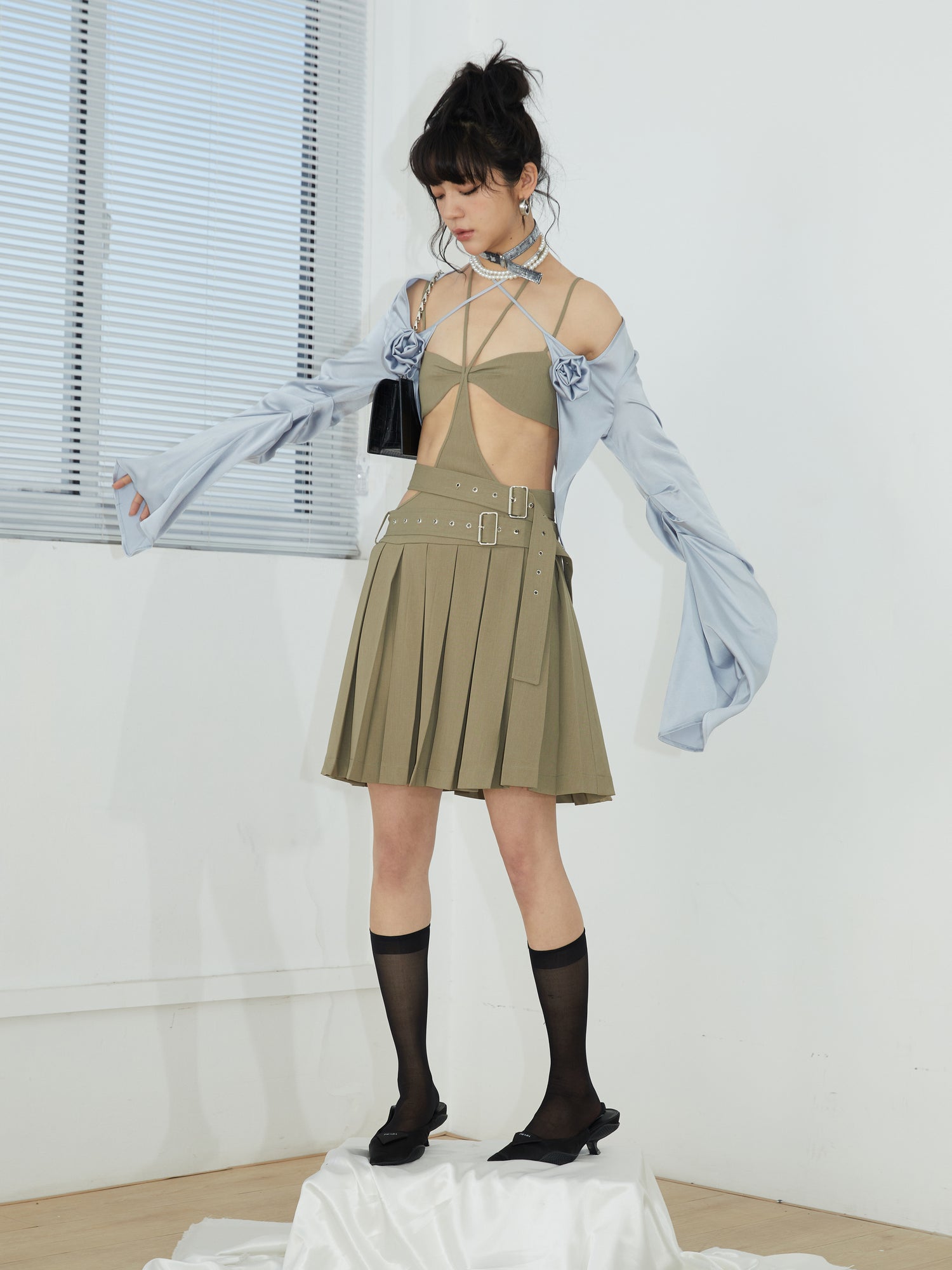 Hollow Belt Decoration Pleated Suspender Skirt