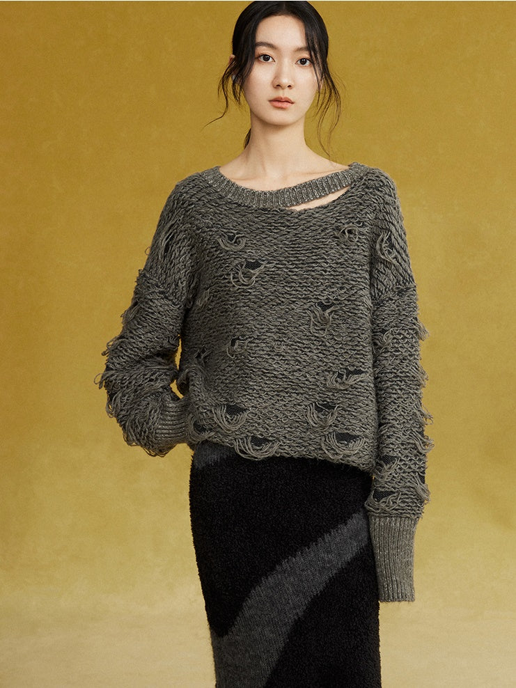 Contrasting Color Round Neck Loose Hole Sweater