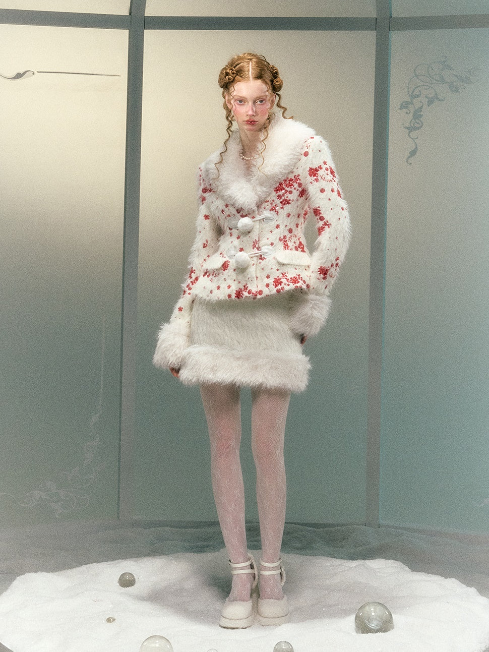 Sequined Embroidery Fur Collar Waisted Jacket ＆ Skirt