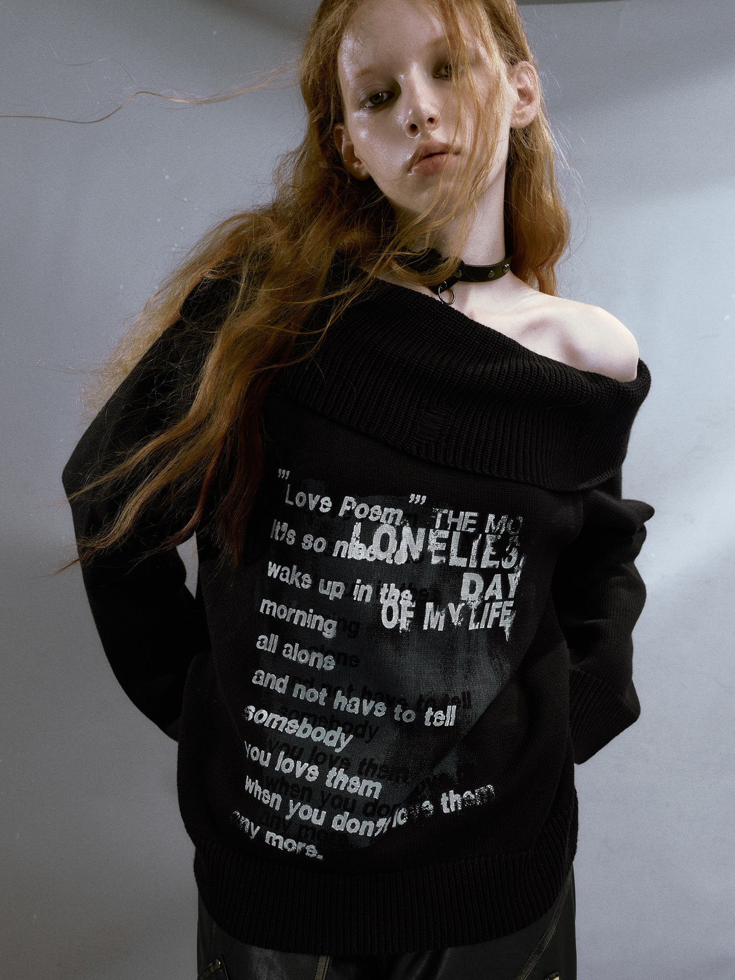 Pull lâche à une épaule à imprimé punk