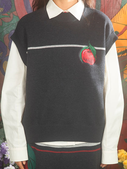 Apple Embroidery Loose Knitted Vest