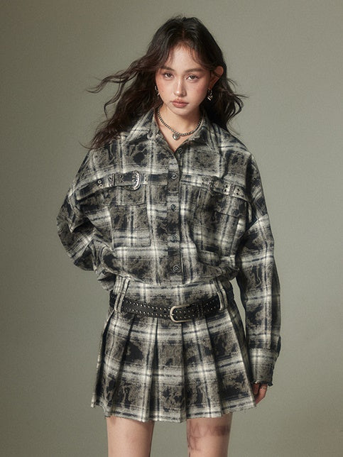 Plaid Loose Long Sleeve Shirt ＆ Pleated Skirt