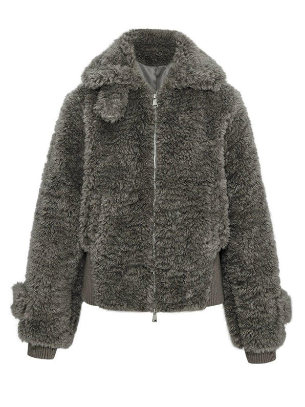 Flauschige weiche, warme Jacke