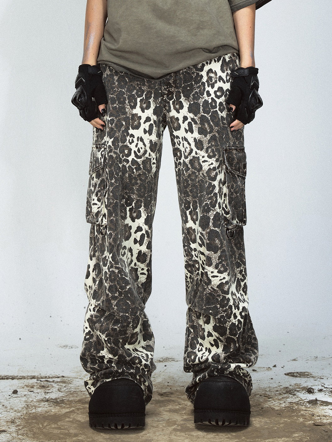 Leopard Print Multi-pocket Straight Cargo Pants