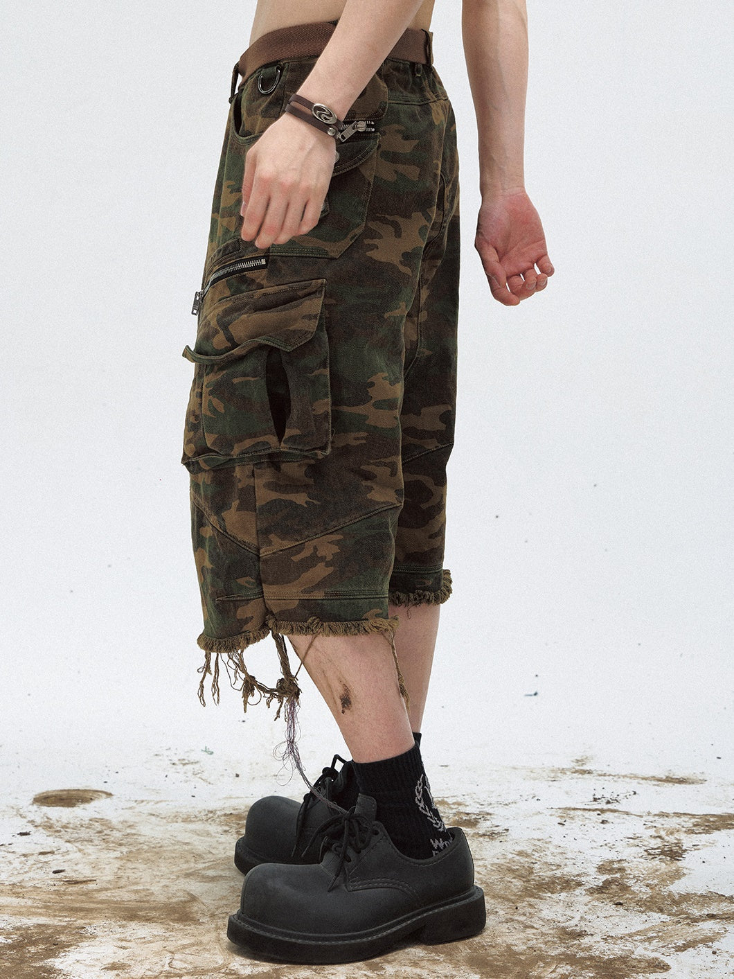 Camouflage Raw Edge Straight Work Cropped Pants