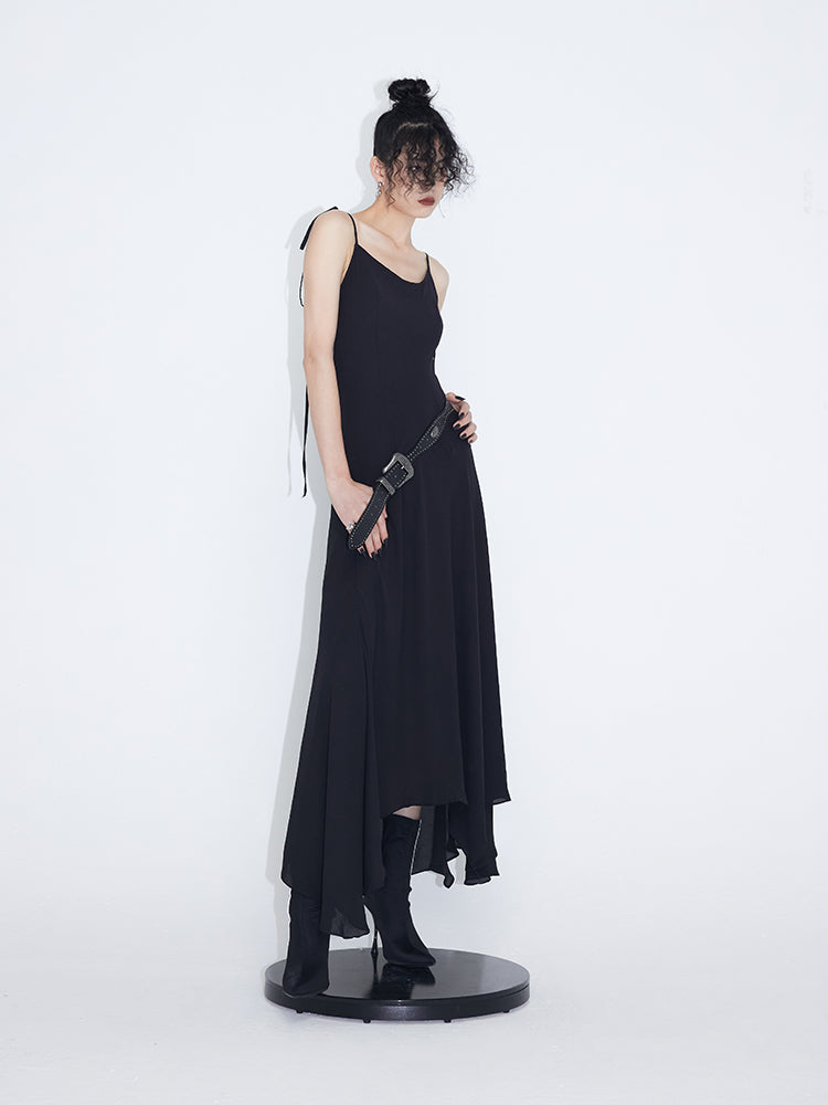 Asymmetrisches Hem -Chiffon -Gurtkleid