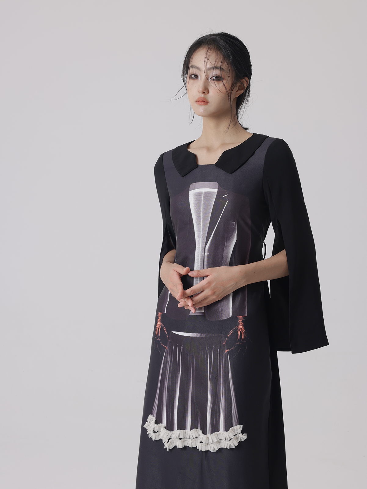 Shadow Print Slit Sleeve Dress