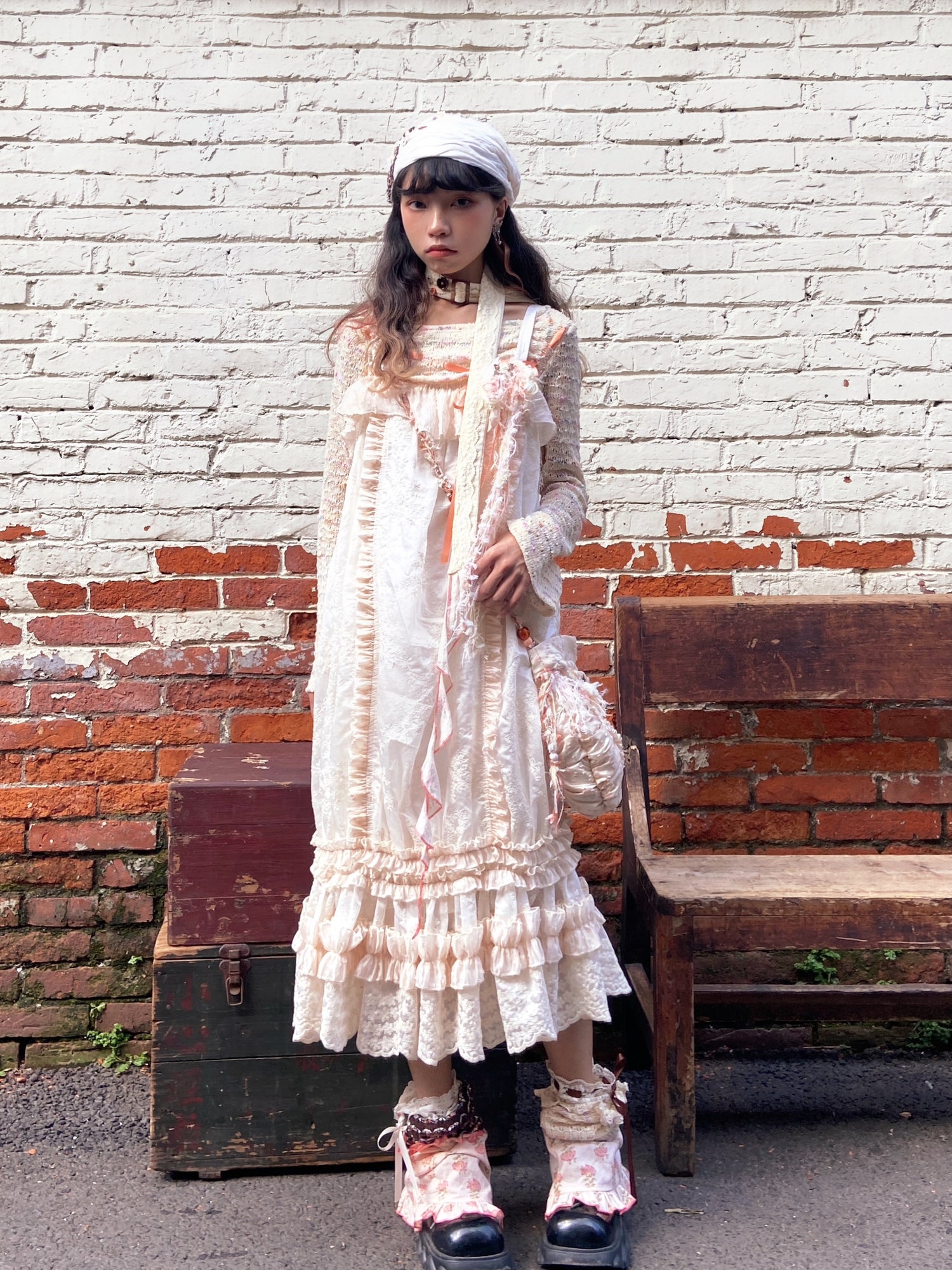 Loose Retro Pleated Lace Embroidered Dress