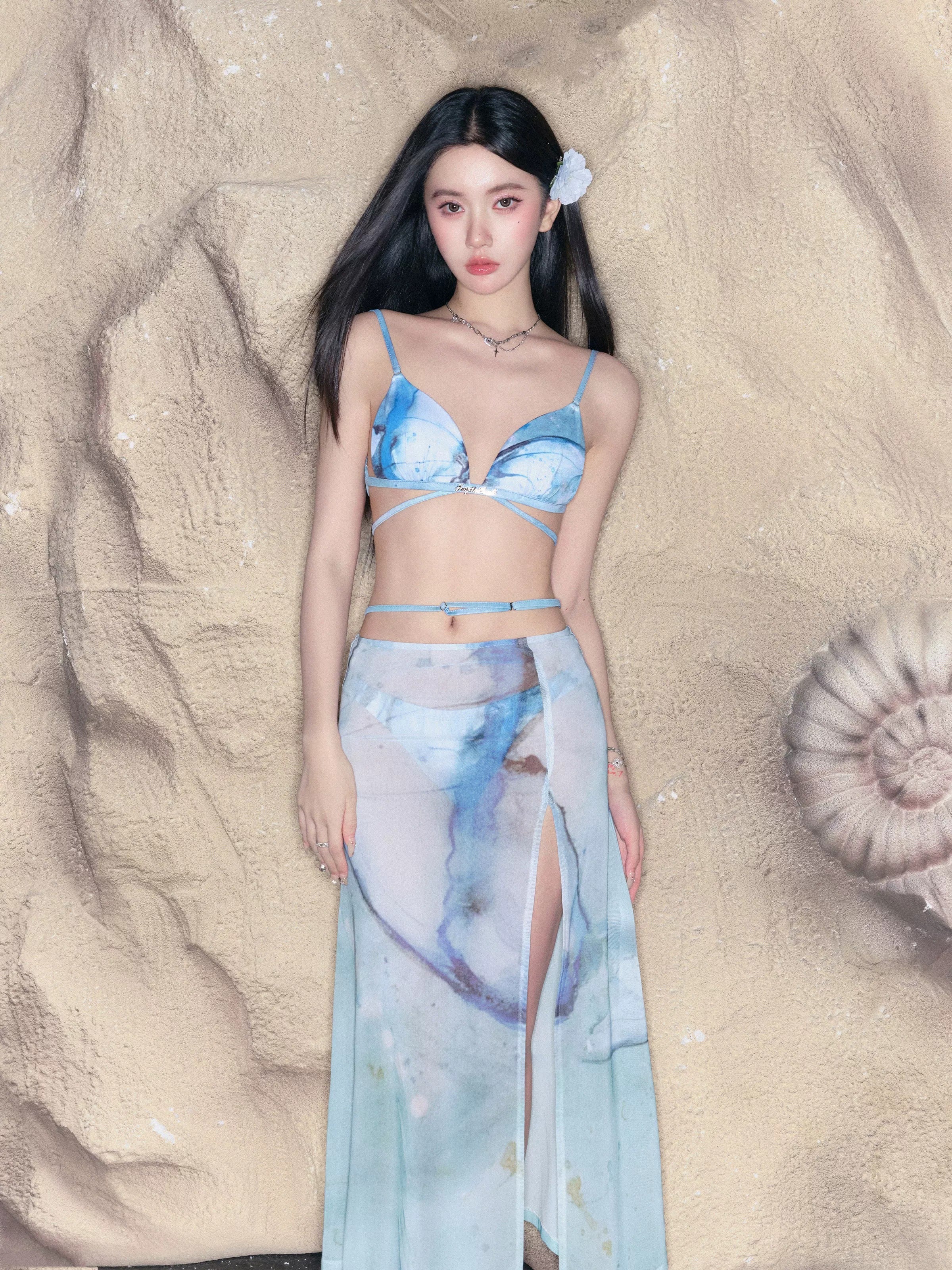 Sea Breeze Sexy Bikini Swimsuit &amp; Cardigan ＆ Skirt