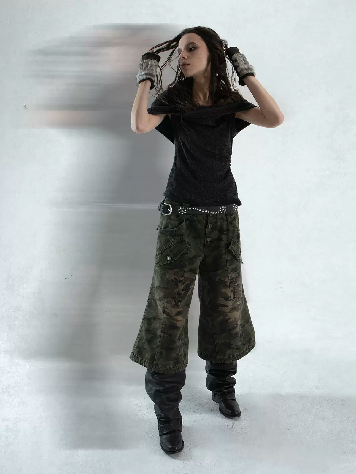 Low-Rise Loose Work Camouflage Cropped Flared Pants