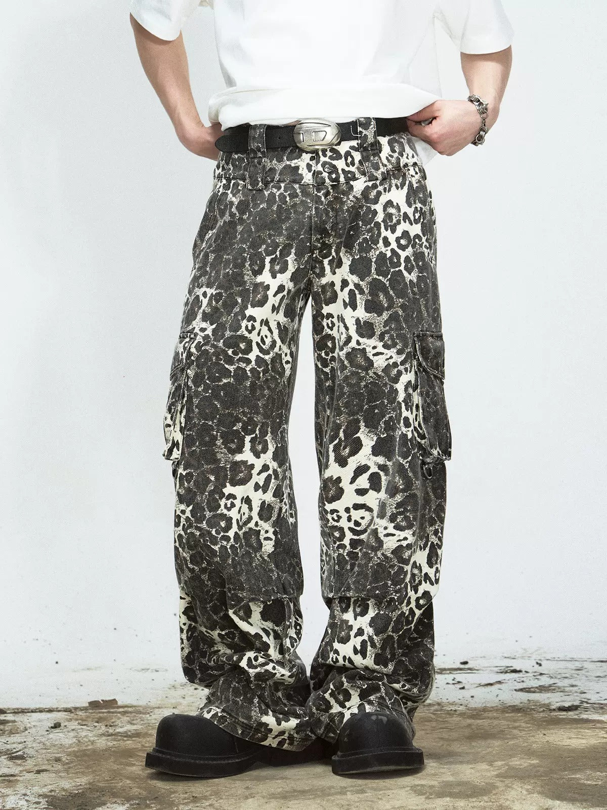 Leopard Print Multi-pocket Straight Cargo Pants