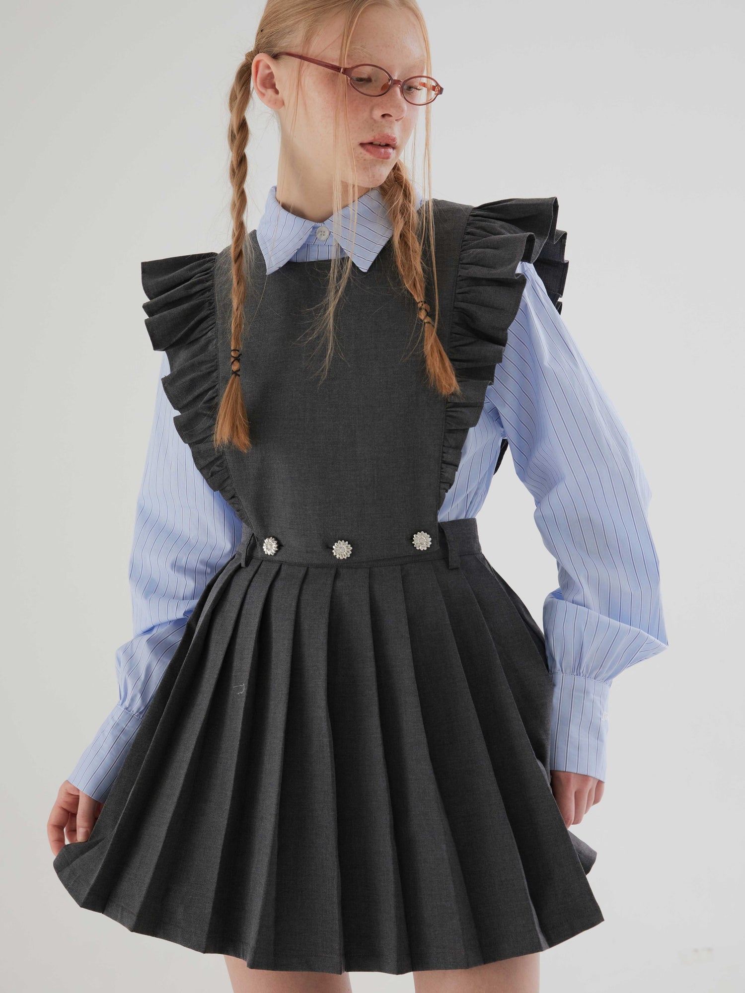 Flying Sleeve Detachable Pleated Reversible Skirt