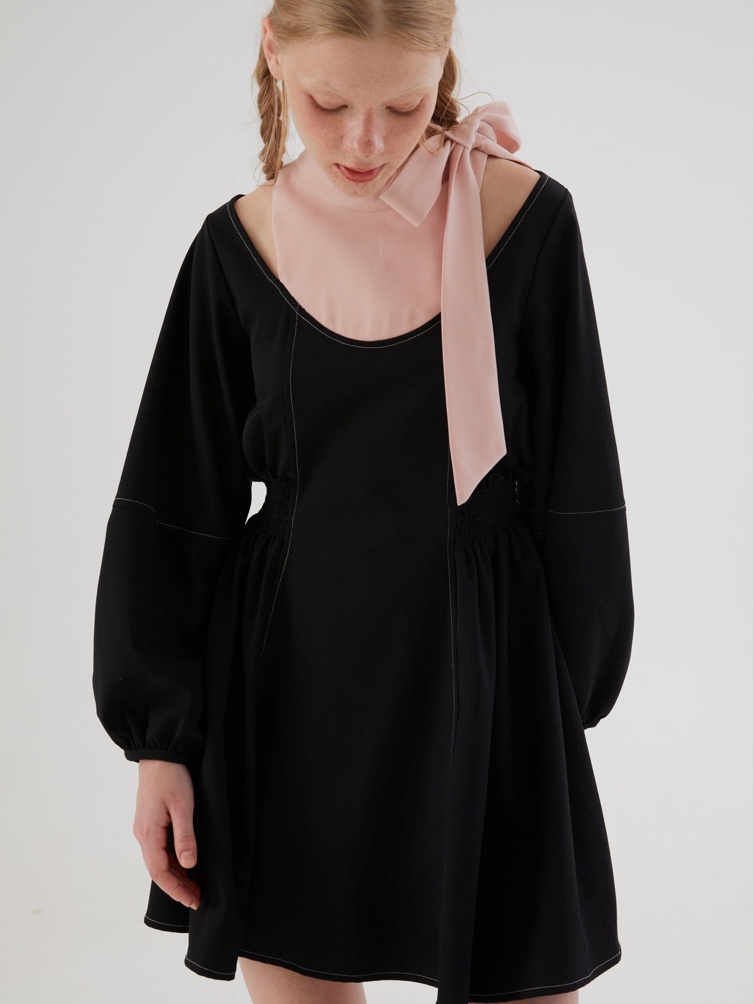 Bicolor Cutout Volume Sleeve Cinching Robe