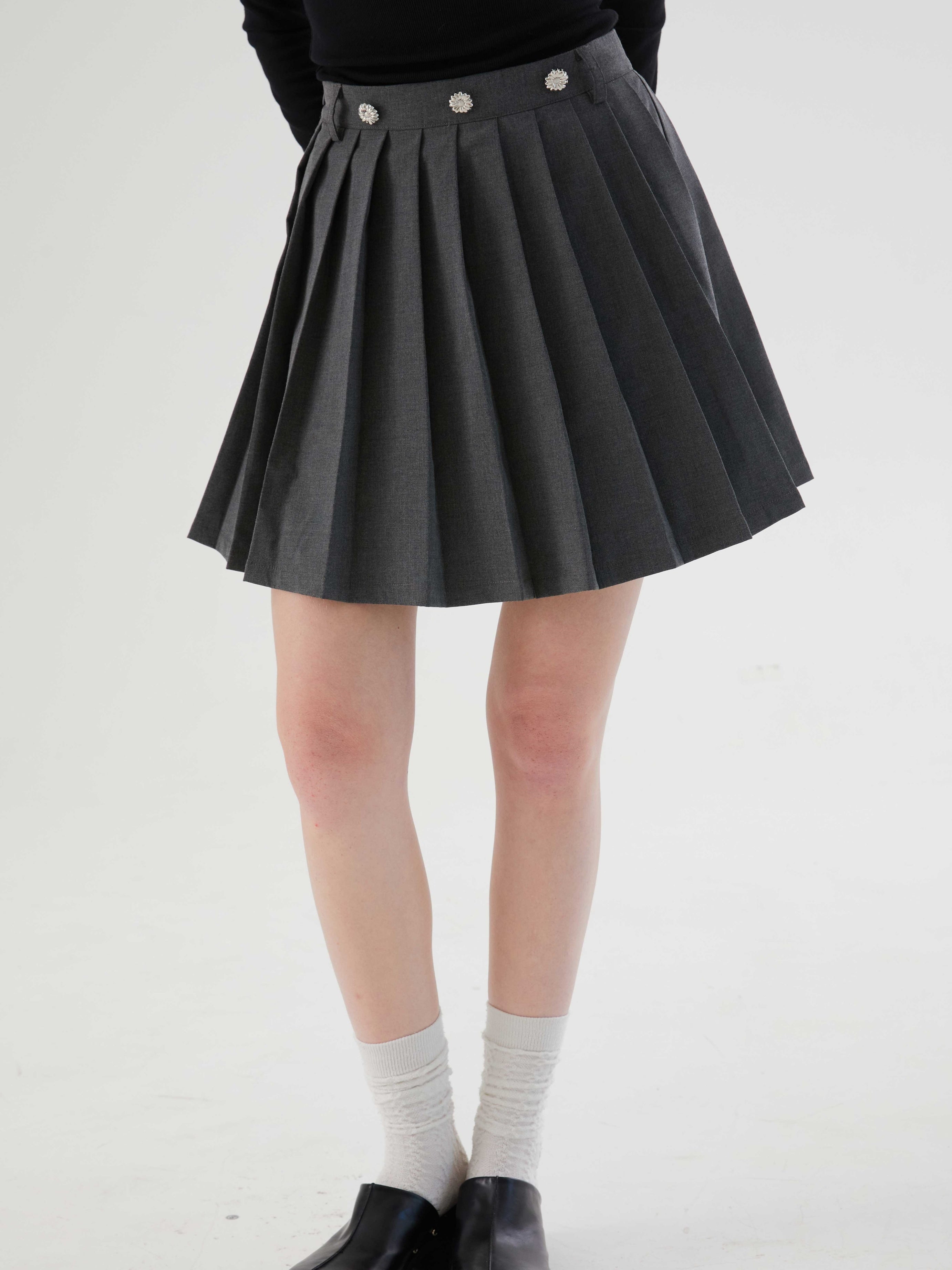 Flying Sleeve Detachable Pleated Reversible Skirt