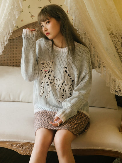 Leopard -Stickerei loser Strickpullover