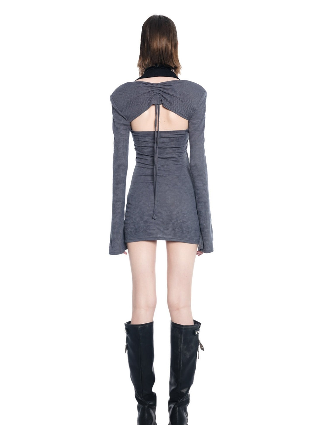 Gather Niche V-neck Back-open One-piece