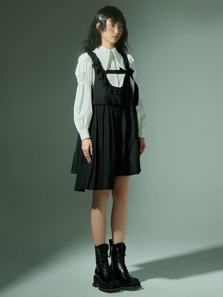 Gather Triangular-collar Niche Frill Blouse