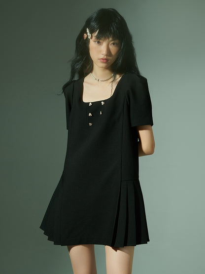 Plain Square-Neck PLEATED ONE-PIECE