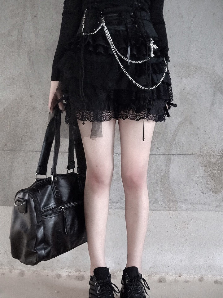 Gothic Lace Chain Short-Pants