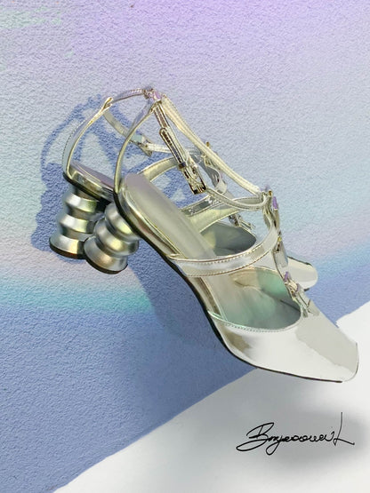 Square-toe Unique Metallic Sandal