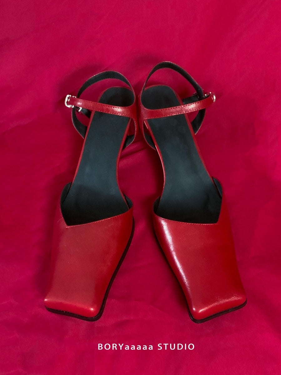 Knöchelstrap-Quadrat-Toe-Low-Heel-Pumpen