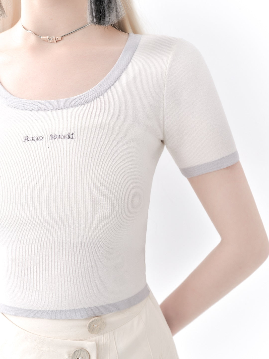 Tight Round-neck Simple T-shirt