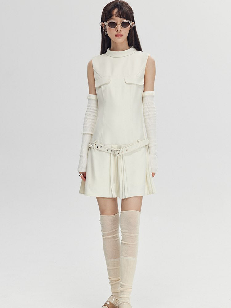 Pleats College-style Belt One-piece