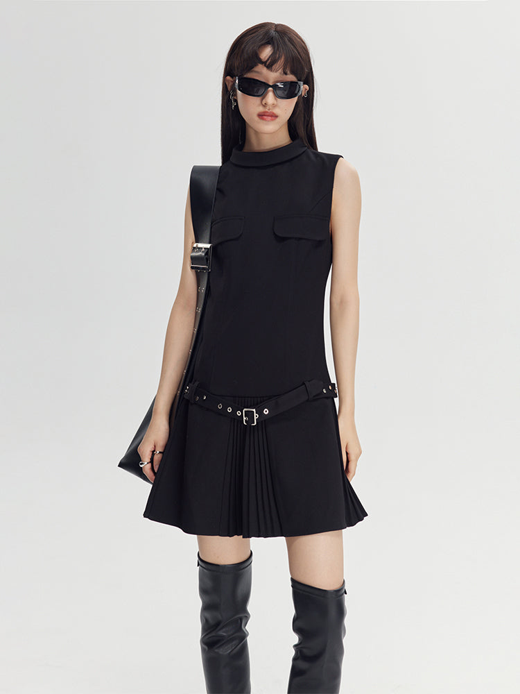 Pleats College-style Belt One-piece