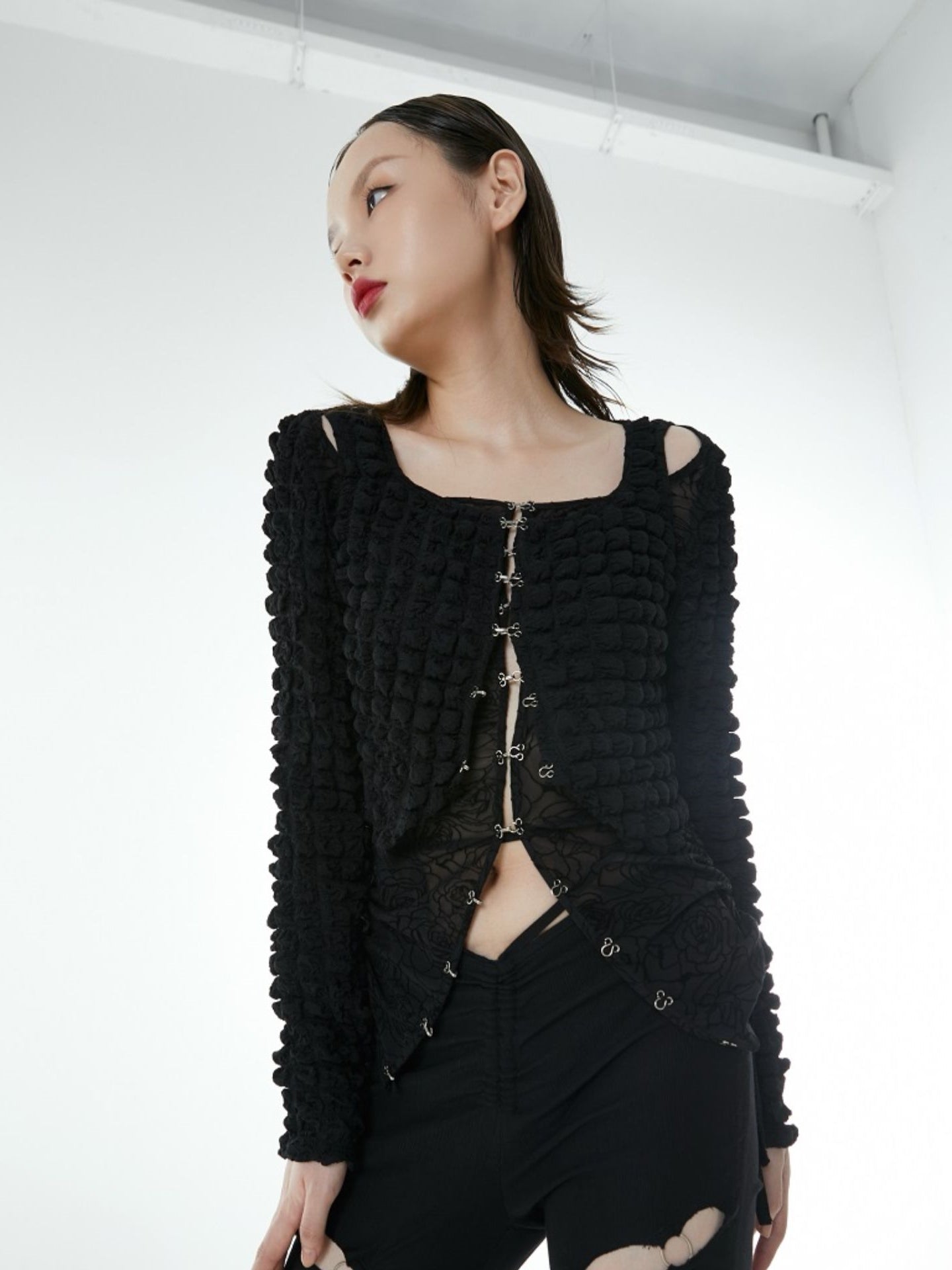 THREE-DIMENSIONAL NICHI ROSE CARDIGAN