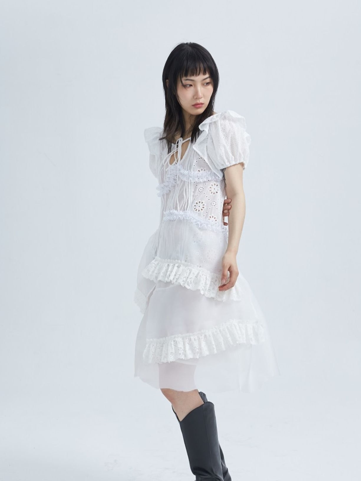 IRREGULAR EMBROIDERY LACE PUFF-SLEEVES ONE-PIECE