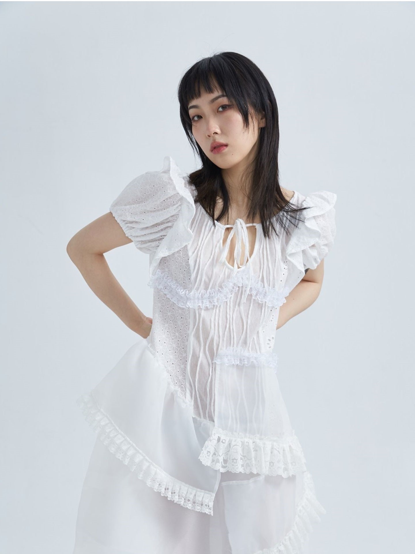 Irregular Embroidery Lace Puff-sleeves One-piece