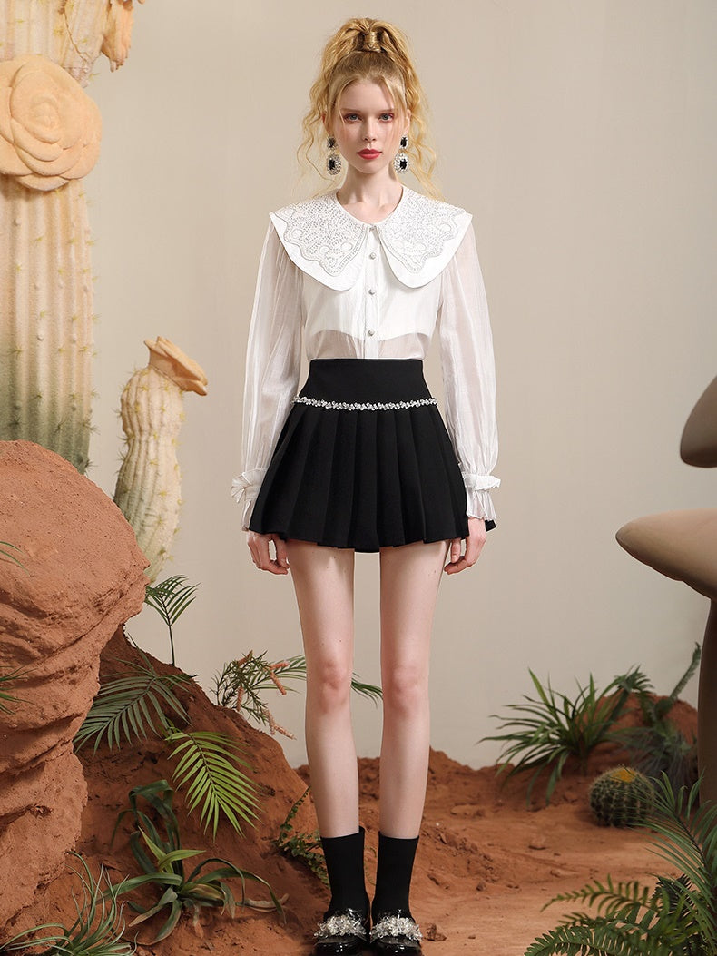 Pleats Bijou Short Plain Skirt